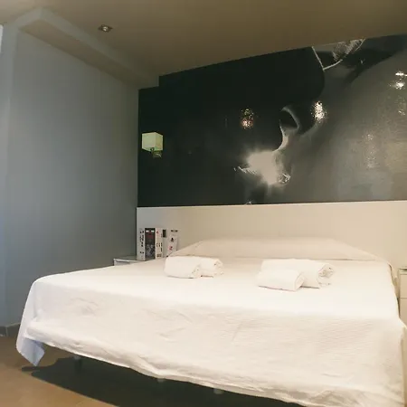 Liebeshotel Miami Adults Only *